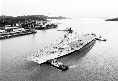 龙山船厂装扮明斯克航母