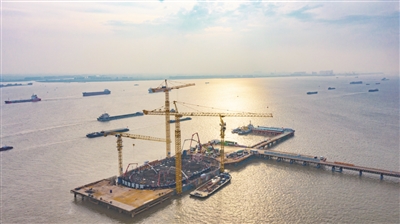 常泰长江大桥5号主墩承台施工圆满完成